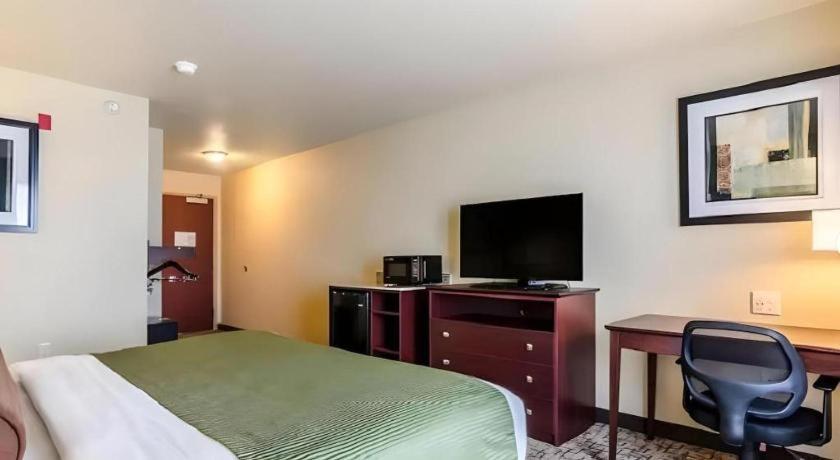 Americinn By Wyndham אושקוש מראה חיצוני תמונה